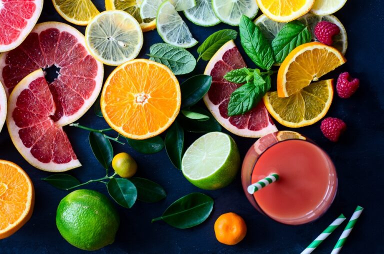 Citrus,Juice,And,Slices,Of,Orange,,Grapefruit,,Lemon.,Vitamin,C